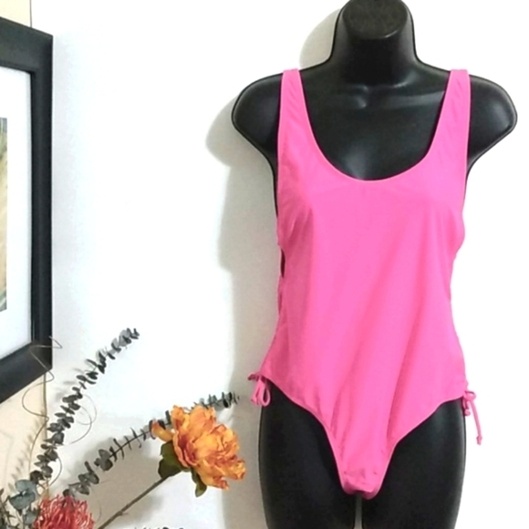 ISLAND LOVE RUCHED CUT-OUT SWIMSUIT NWT JR LARGE - Picture 2 of 9